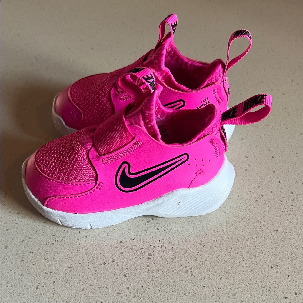 Infant Nike flex runner shoes